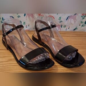 EUC Jonak Anaya Black Patent Casual Boho Minimalist Comfy Sandal Shoe SZ 8.5